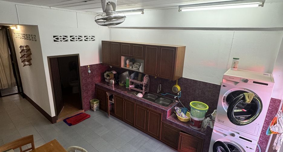 For sale 3 bedrooms retail Space in Mueang Phuket, Phuket