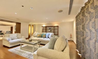 For rent 4 bedrooms condo in Watthana, Bangkok