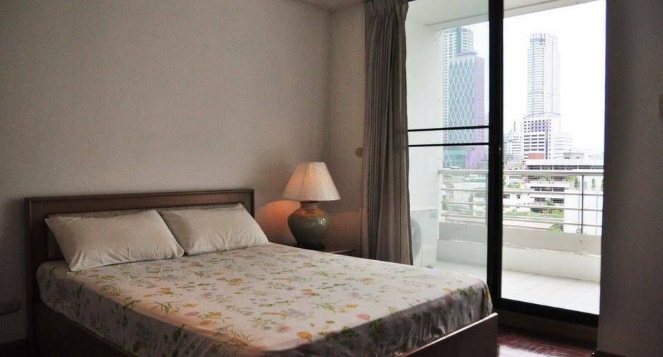 For rent 3 bedrooms apartment in Sathon, Bangkok