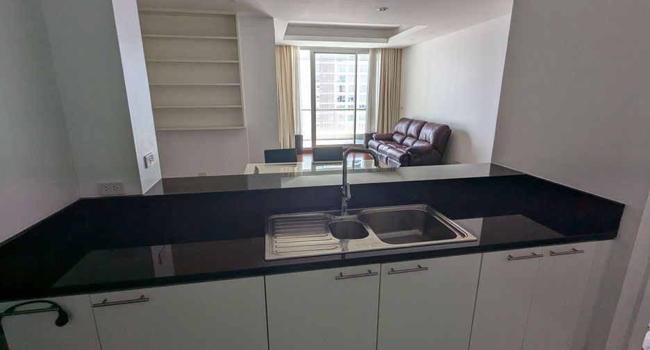 For rent 2 bedrooms condo in Sathon, Bangkok