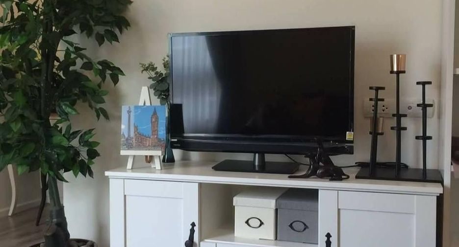 For sale 1 bed condo in Mueang Samut Prakan, Samut Prakan