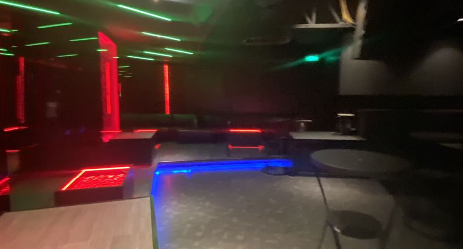 For rent retail Space in Watthana, Bangkok