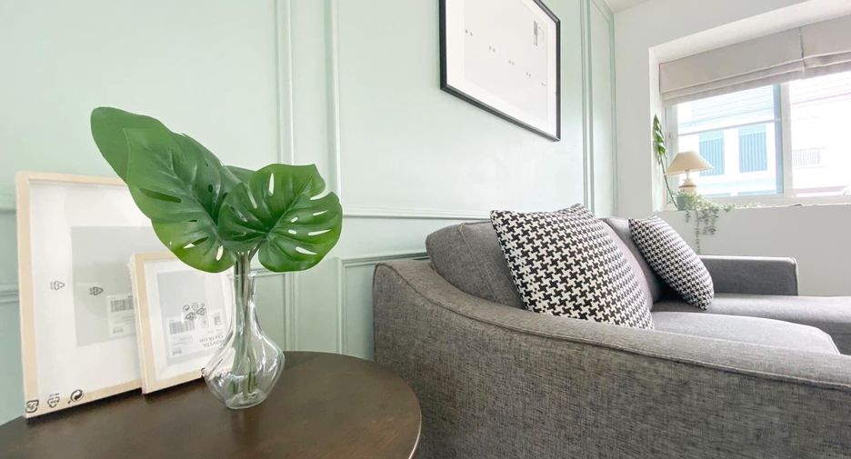 For rent 3 bedrooms townhouse in Prawet, Bangkok