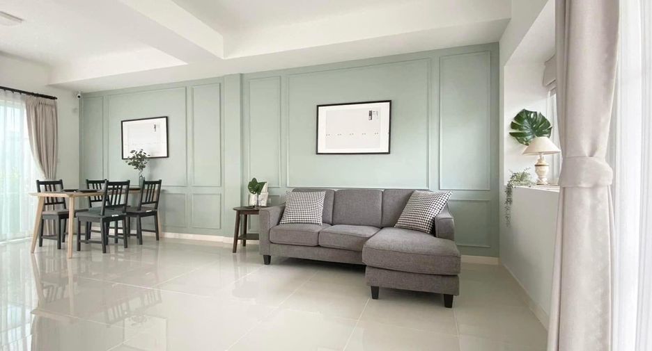 For rent 3 bedrooms townhouse in Prawet, Bangkok