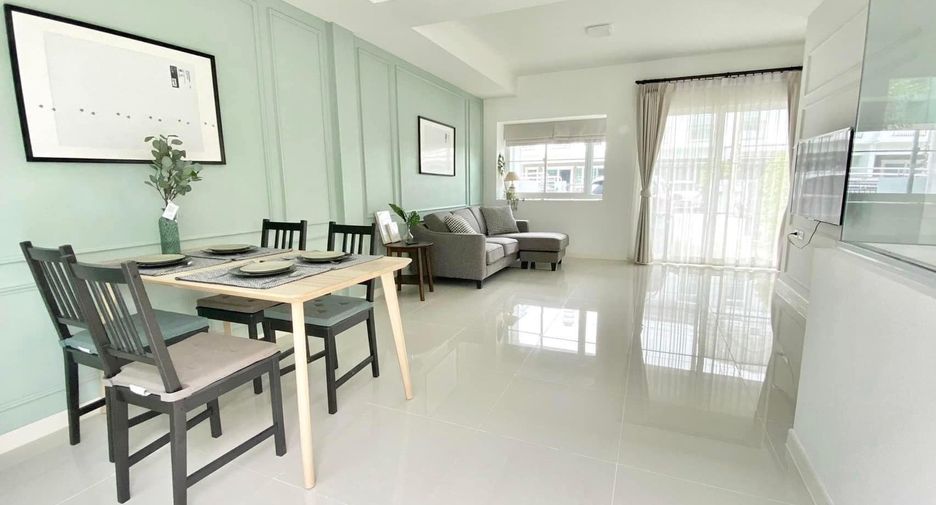 For rent 3 bedrooms townhouse in Prawet, Bangkok