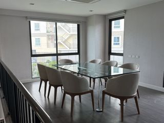 出租 4 卧室 独立屋 在 Wang Thong Lang, 曼谷