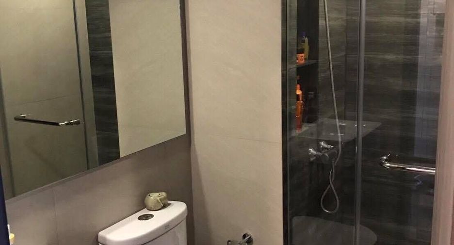 Condo en alquiler de 1 habitaciones en Khlong Toei, Bangkok