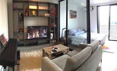 Condo en alquiler de 1 habitaciones en Khlong Toei, Bangkok
