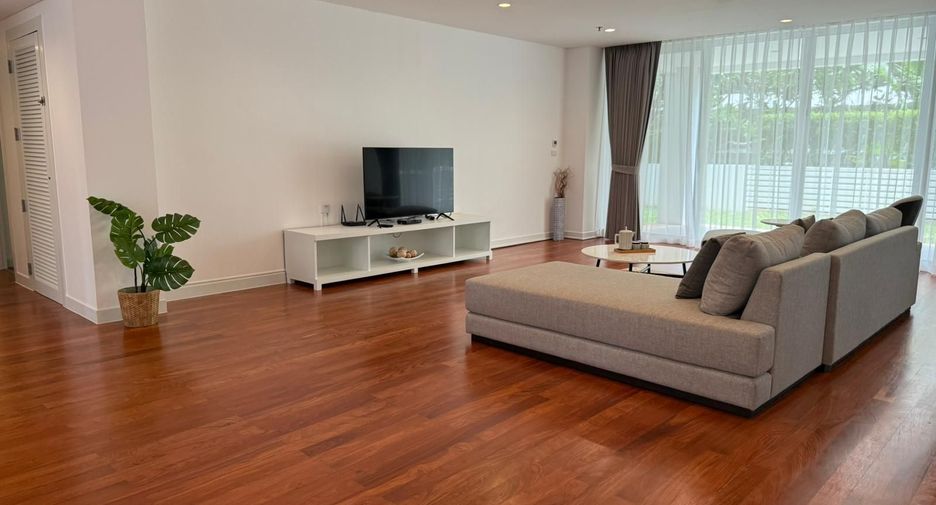 Condo en alquiler de 4 habitaciones en Watthana, Bangkok