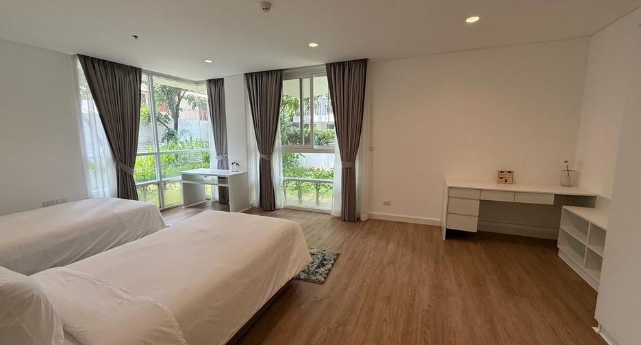 Condo en alquiler de 4 habitaciones en Watthana, Bangkok