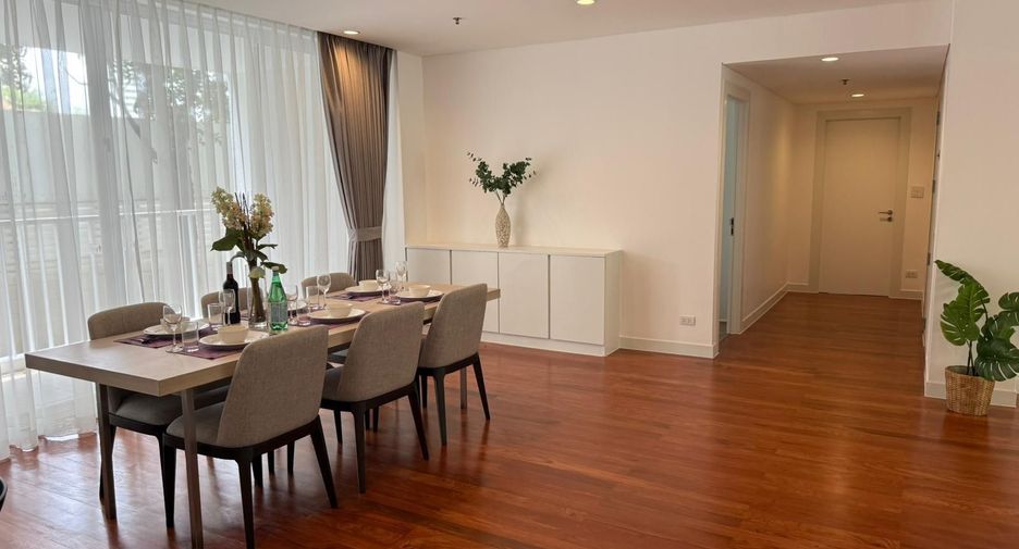 Condo en alquiler de 4 habitaciones en Watthana, Bangkok