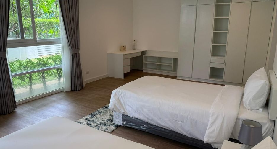 Condo en alquiler de 4 habitaciones en Watthana, Bangkok
