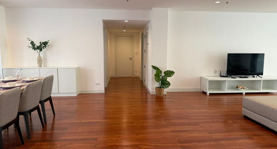 Condo en alquiler de 4 habitaciones en Watthana, Bangkok