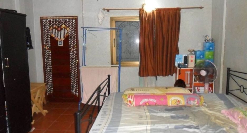 Casa adosada en venta de 2 habitaciones en Bang Khen, Bangkok