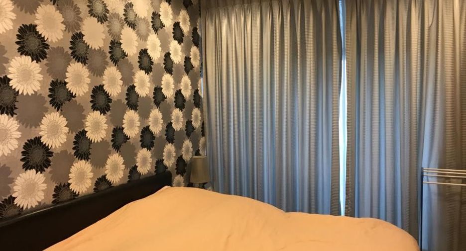 For rent 2 bedrooms condo in Ratchathewi, Bangkok
