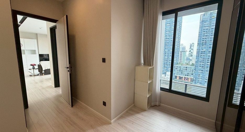 For rent 2 bedrooms condo in Ratchathewi, Bangkok