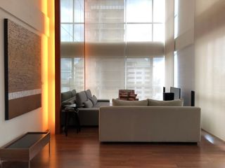 À louer 2 chambres condo à Pathum Wan, Bangkok
