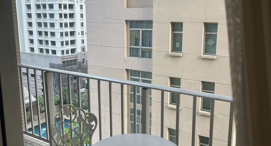 Wohnung zur Miete mit 2 Zimmer in Pathum Wan, Bangkok