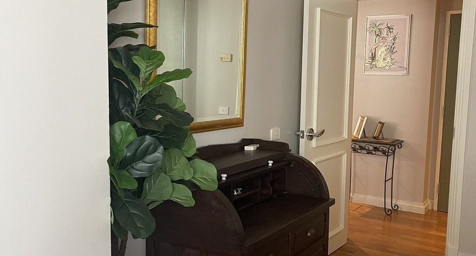 Wohnung zur Miete mit 2 Zimmer in Pathum Wan, Bangkok