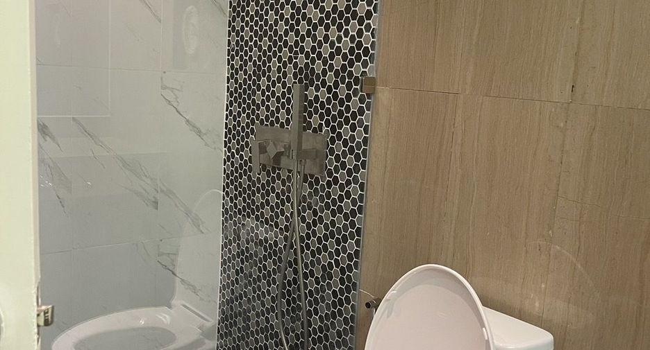 Wohnung zur Miete mit 2 Zimmer in Pathum Wan, Bangkok