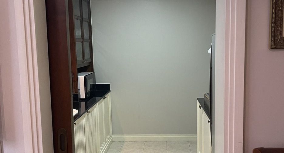 Wohnung zur Miete mit 2 Zimmer in Pathum Wan, Bangkok