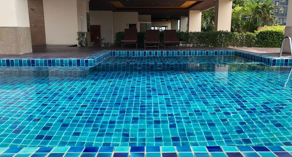 For sale and for rent 2 bedrooms condo in Khlong Toei, Bangkok