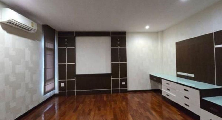 Продажа и аренда 5 спальни дом в Банг Кхае, Бангкок