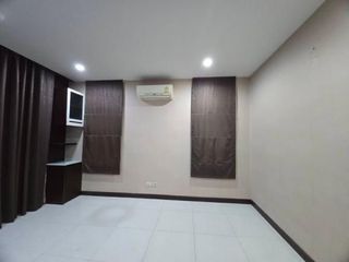 For sale そして for rent 5 ベッドルーム house in Bang Khae, Bangkok