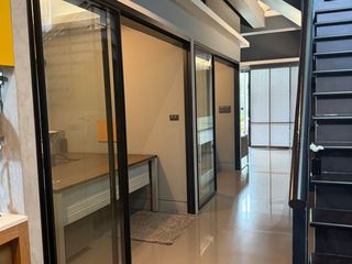 For rent 4 bedrooms townhouse in Saphan Sung, Bangkok