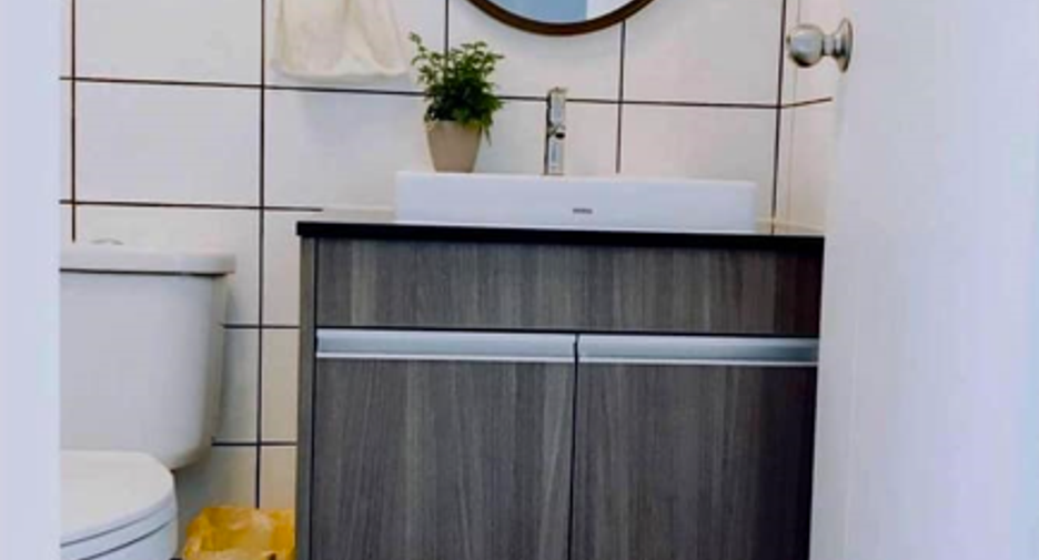 For sale studio condo in Huai Khwang, Bangkok