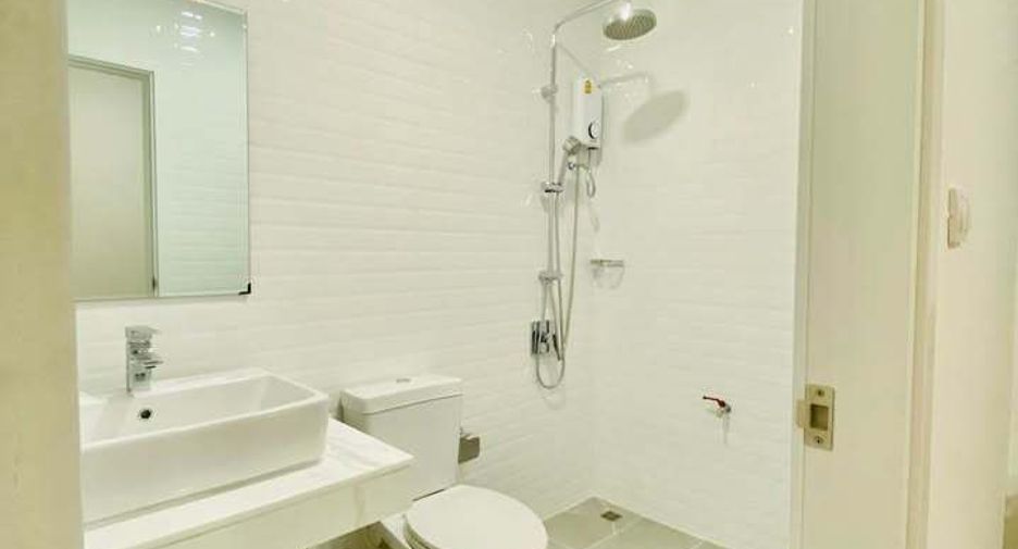For rent 2 bedrooms townhouse in Mueang Phuket, Phuket