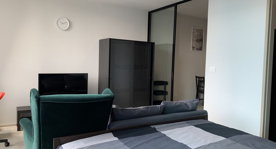 For rent studio condo in Pathum Wan, Bangkok
