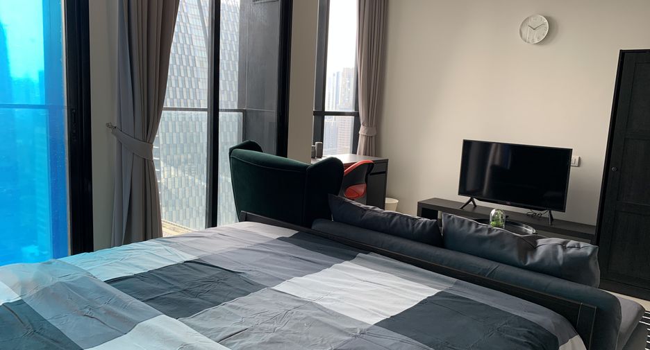 For rent studio condo in Pathum Wan, Bangkok