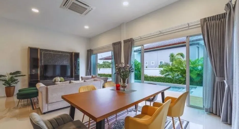 For sale 3 bedrooms villa in Thalang, Phuket