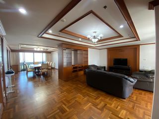 Apartamento en alquiler de 3 habitaciones en Watthana, Bangkok