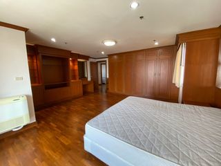Apartamento en alquiler de 3 habitaciones en Watthana, Bangkok