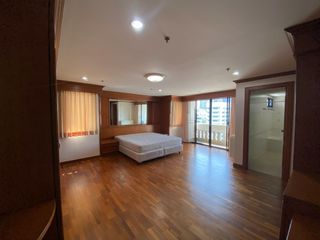 Apartamento en alquiler de 3 habitaciones en Watthana, Bangkok