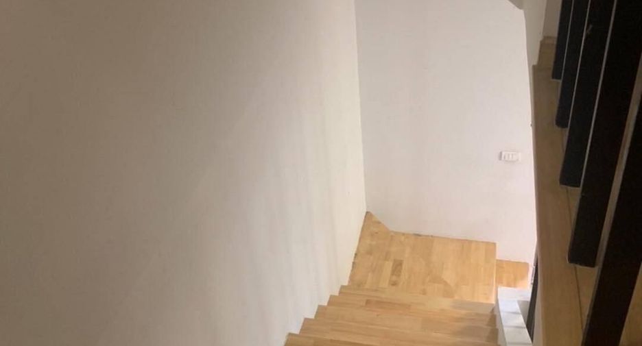 For rent 3 bedrooms townhouse in Lat Phrao, Bangkok