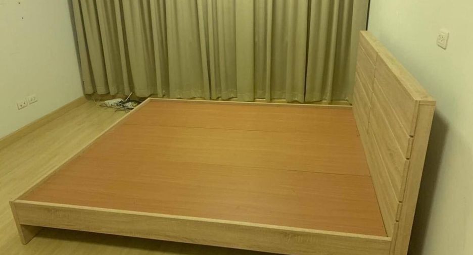 For rent 3 bedrooms townhouse in Lat Phrao, Bangkok