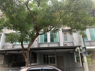 Reihenhaus zur Miete mit 3 Zimmer in Lat Phrao, Bangkok