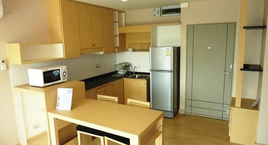 For rent 1 bed condo in Phra Khanong, Bangkok
