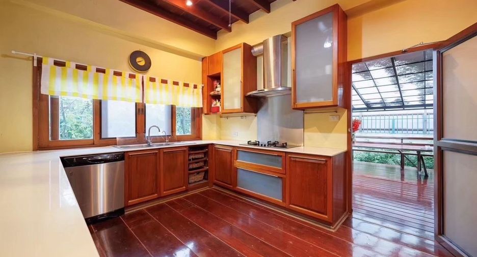 For sale 8 bedrooms house in Suan Luang, Bangkok