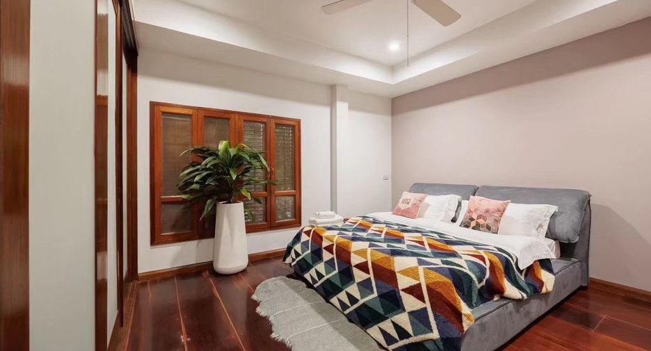 For sale 8 bedrooms house in Suan Luang, Bangkok