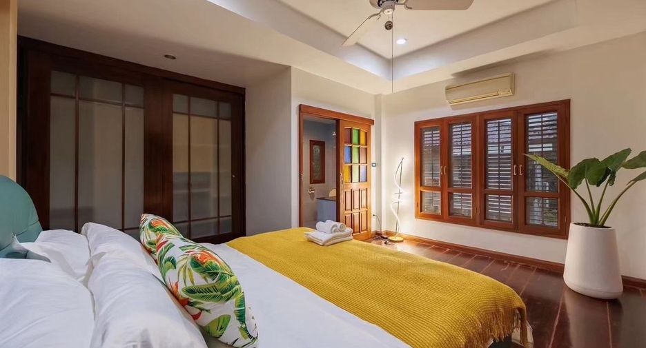 For sale 8 bedrooms house in Suan Luang, Bangkok