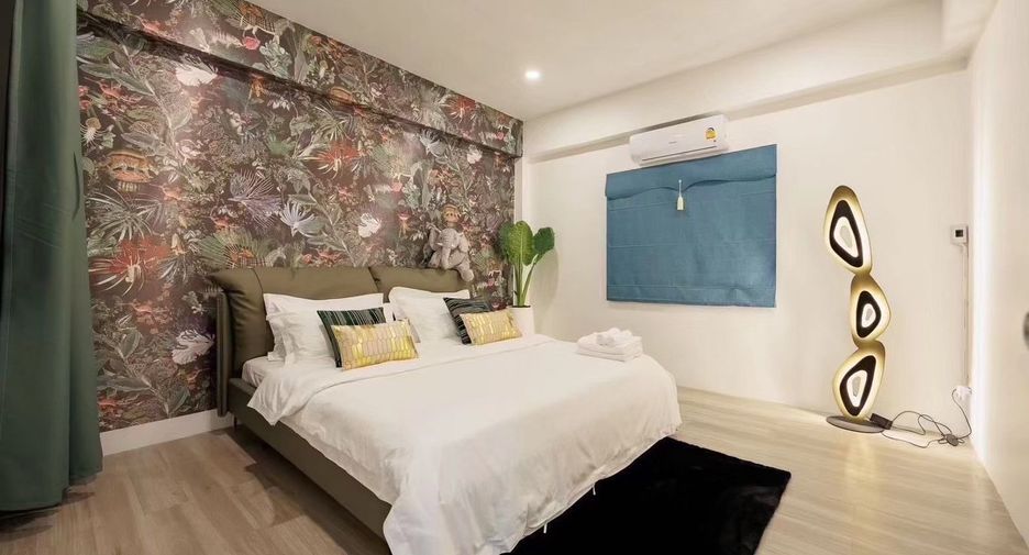 For sale 8 bedrooms house in Suan Luang, Bangkok