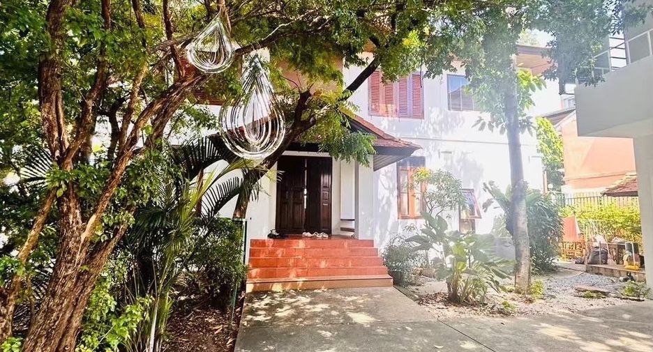 For sale 8 bedrooms house in Suan Luang, Bangkok