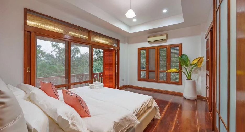 For sale 8 bedrooms house in Suan Luang, Bangkok