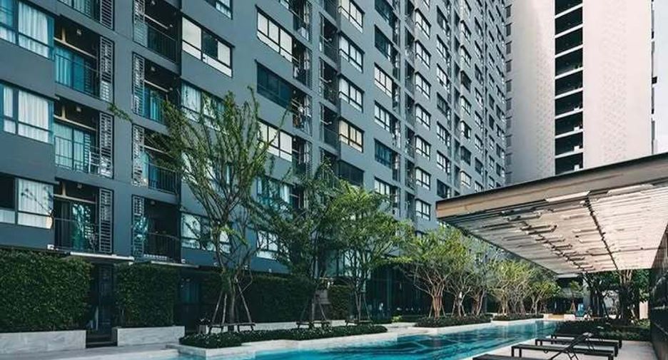 For sale 2 bedrooms condo in Phra Khanong, Bangkok