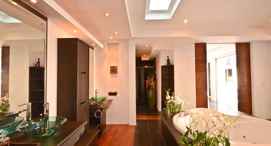For rent 4 bedrooms villa in Thalang, Phuket