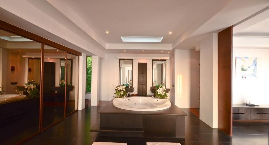 For rent 4 bedrooms villa in Thalang, Phuket